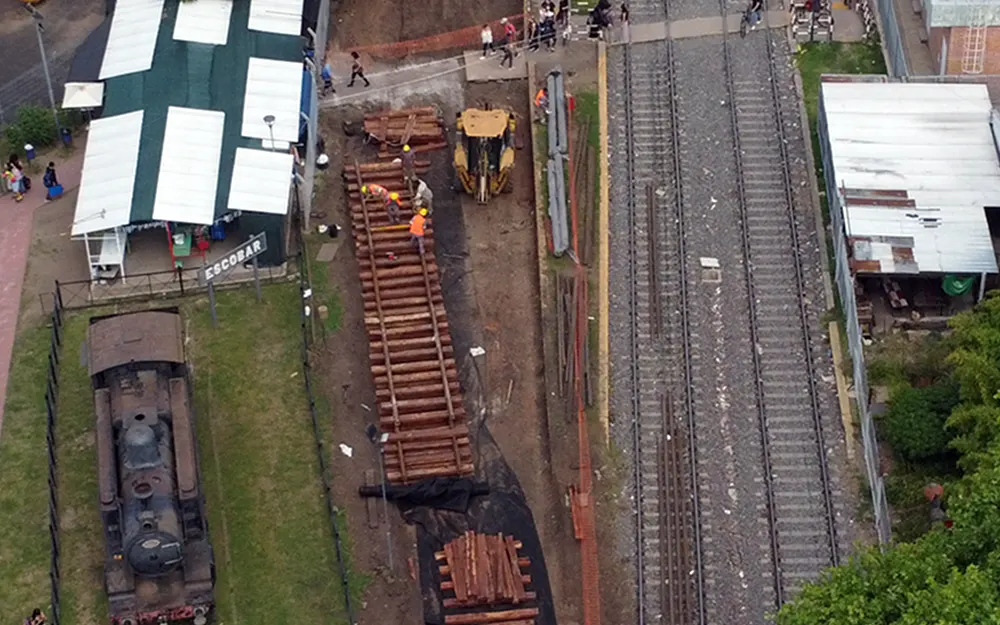 Trenes Argentinos renueva las vías secundarias de la estación de Escobar