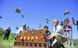 Emotiva liberación de aves silvestres nativas en la Reserva de Maschwitz