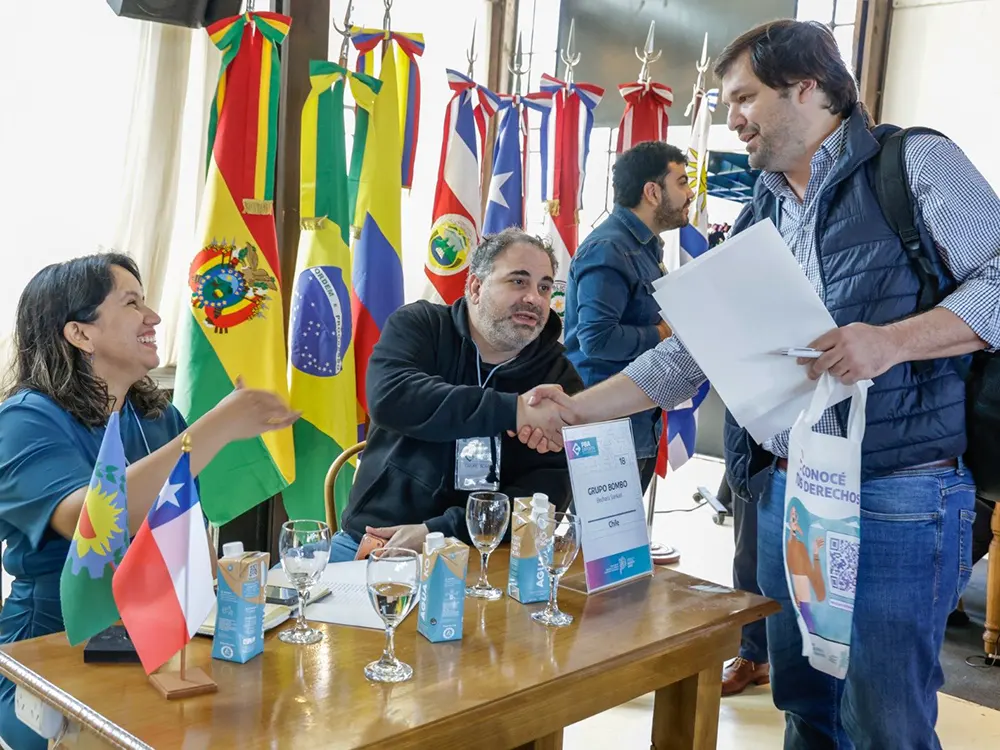 Representantes de empresas bonaerenses se reúnen con importadores latinoamericanos durante la Ronda de Negocios Internacional.