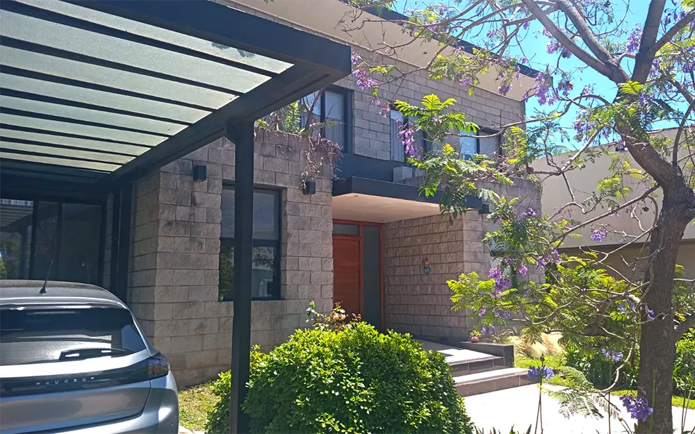 Hallan sin vida a mujer de barrio privada