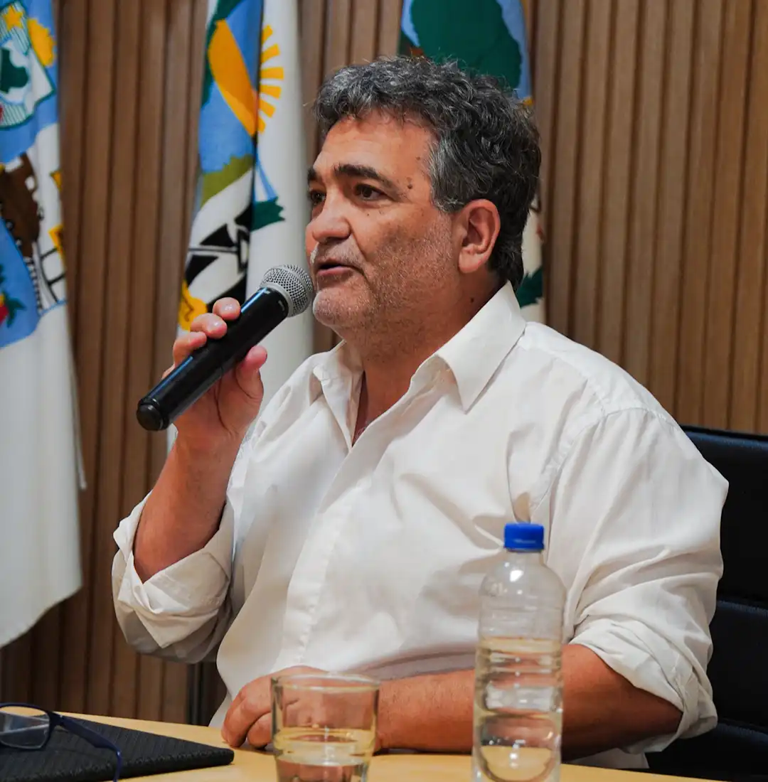 Martín Pozzo, director de Radio Cromo y La Negra y autor del proyecto del Día del Periodista Escobarense