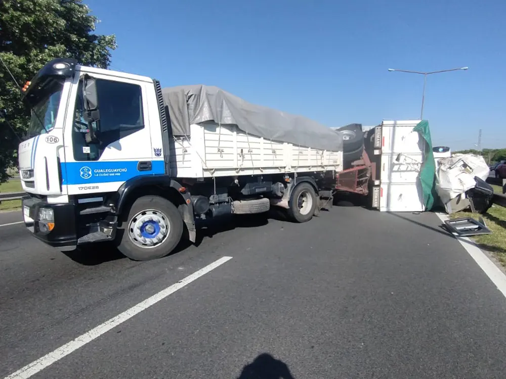 El camión trasportaba residuos electricos a Gualeguaychú.