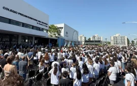 Acto de egresados en el colegio preuniverrsitario de la UBA