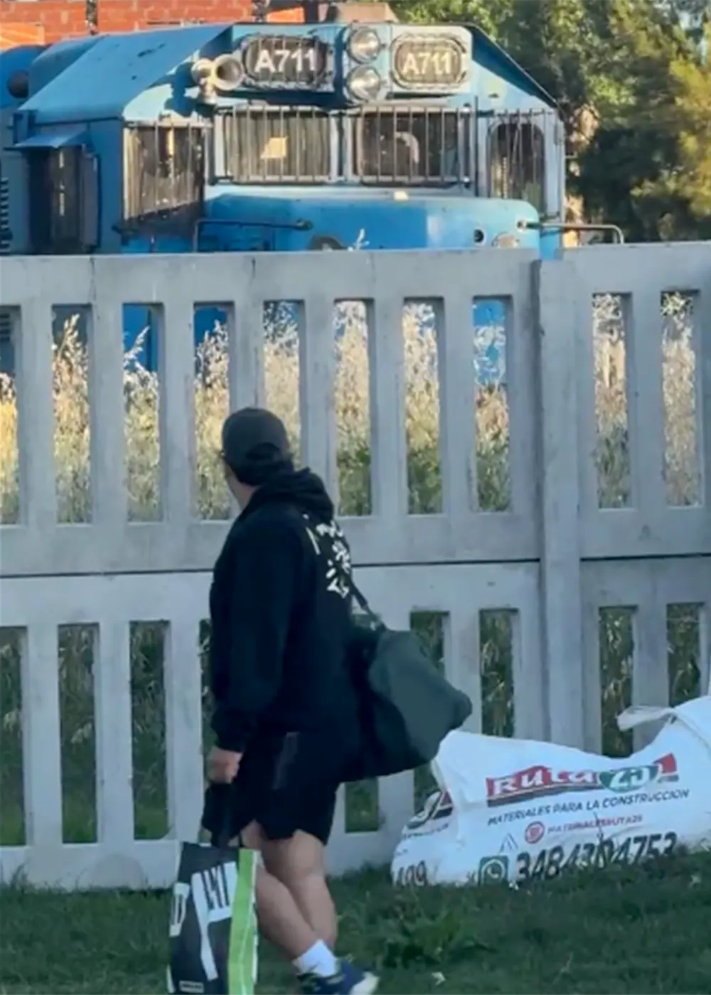 Tren detenido en las vías