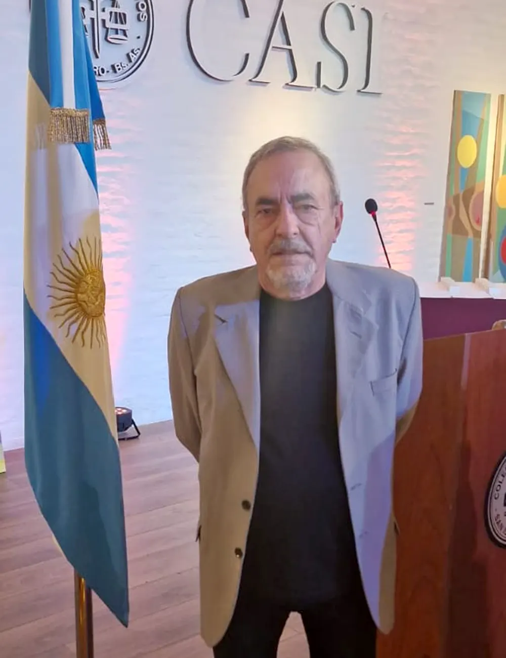 Orlando Fernández en el Colegio de Abogados de San Isidro