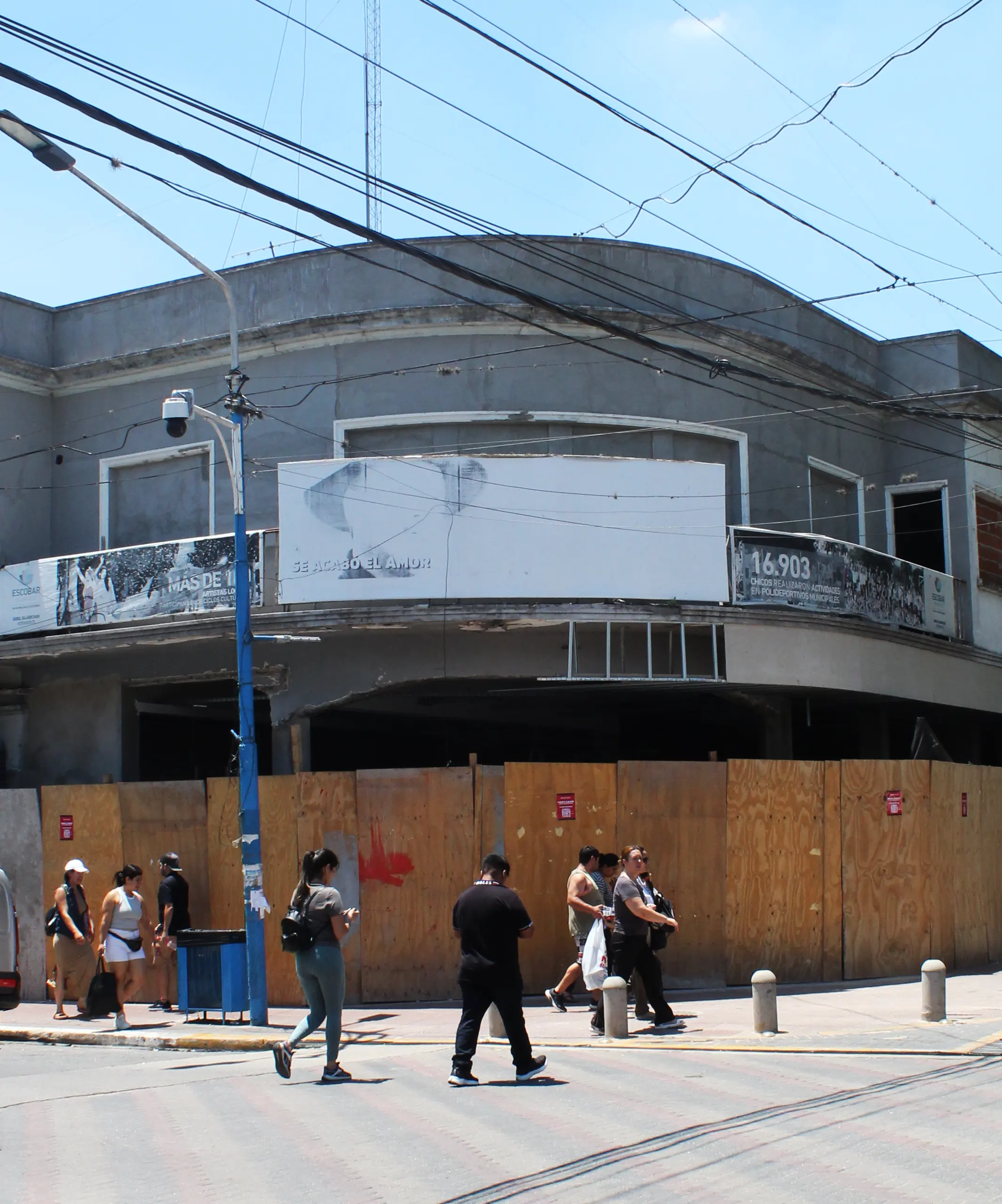 La fachada del inmueble ubicado en la esquina de Tapia de Cruz y Col&oacute;n, donde funcionar&aacute; el local de Mostaza