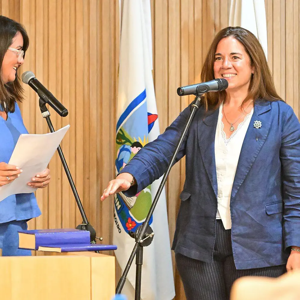 Laura Guazzaroni jura como presidenta del Concejo