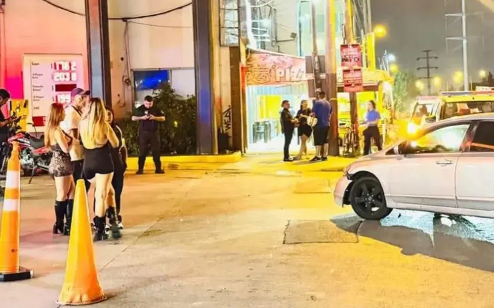 Conducía alcoholizada y chocó con una moto en Colectora Este y ruta 26