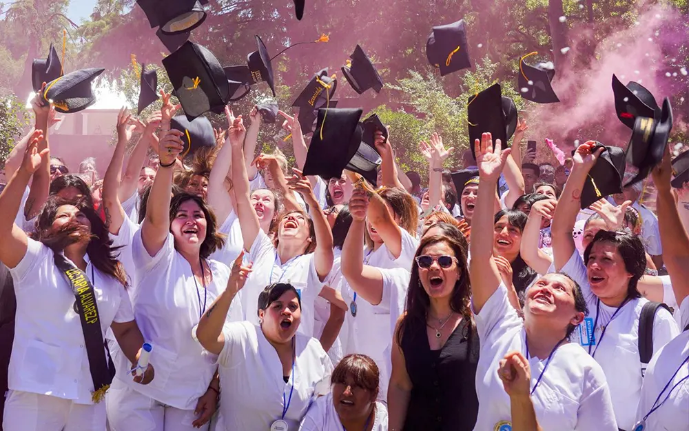 Más de 350 egresados del Polo de Educación Superior recibieron sus diplomas