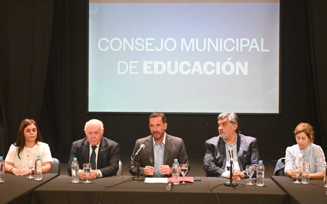 Sujarchuk puso en marcha el Consejo Municipal de Educación de Escobar