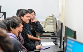 Estudiantes del Polo de Educación Superior (PES) de Escobar .