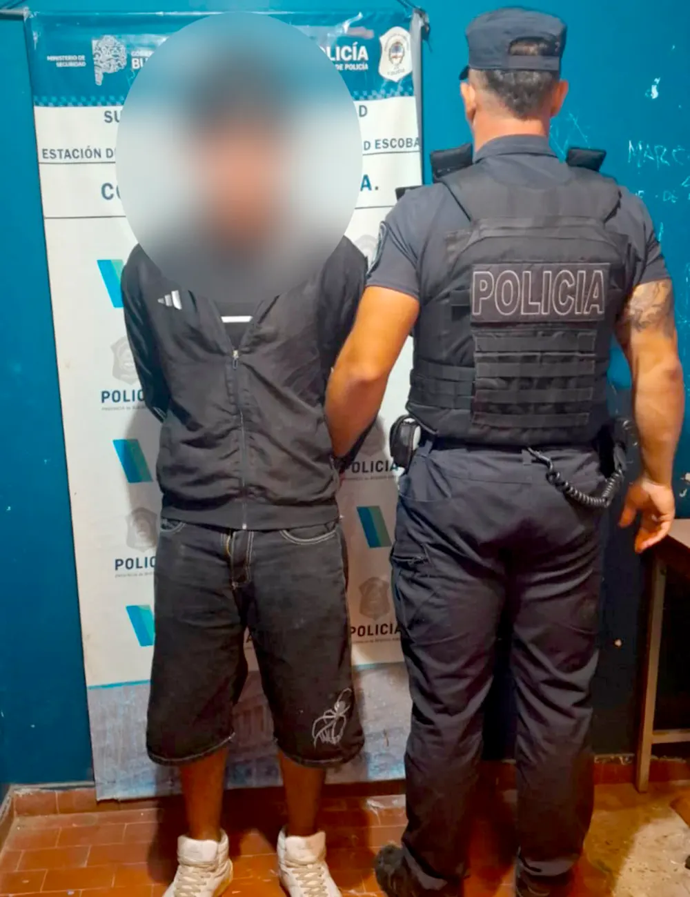 El joven de 18 años detenido en el hotel por abuso a la menor.