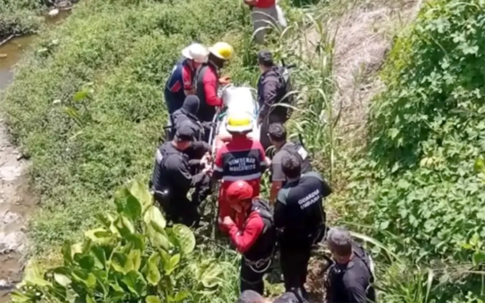 Un operario de Autopista del Sol cayó desde un puente en Panamericana