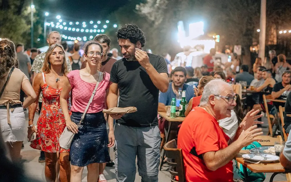 El turno de Maschwitz: las Peatonales de Verano llegan a la calle Mendoza