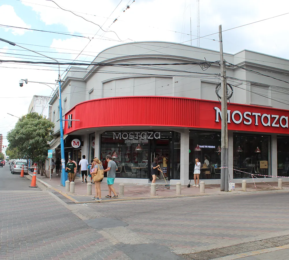 Fachada del local de Mostaza en Escobar