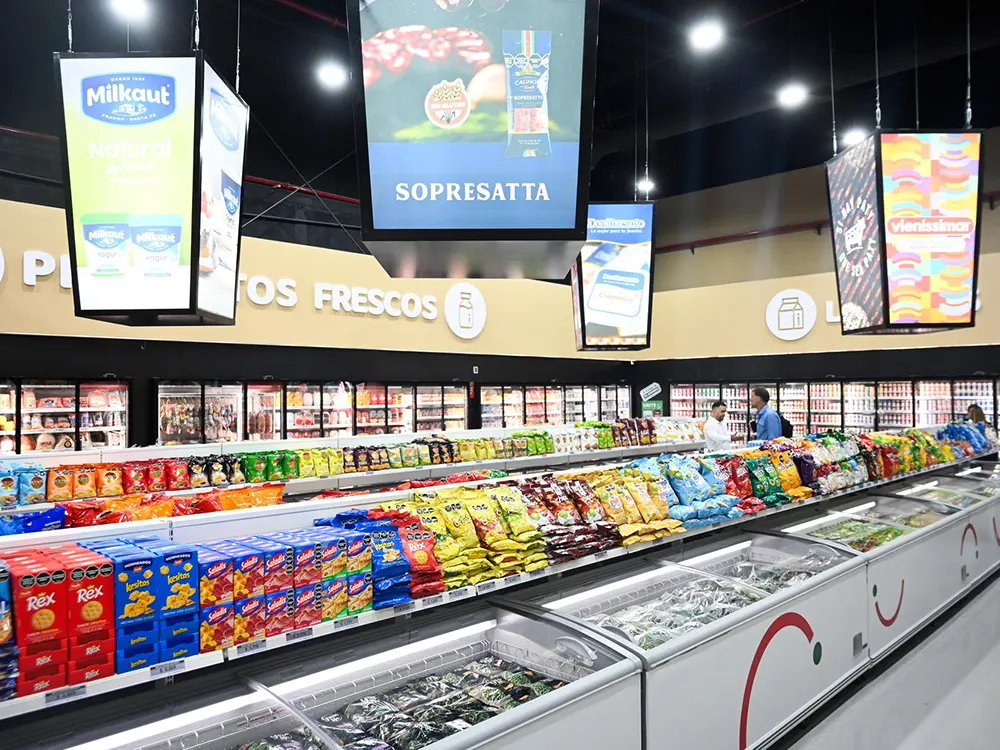 Interior del comercio Don &Aacute;ngel.