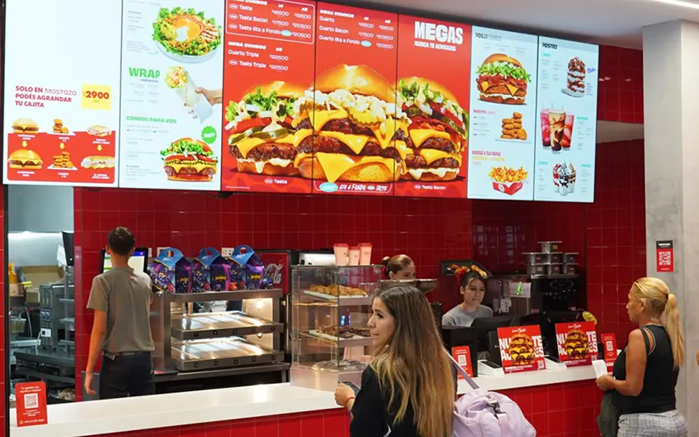 Quedo inaugurado oficialmente el primer local de Mostaza en Escobar