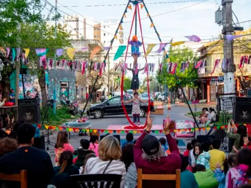 Aniversario de la Biblioteca Popular 20 de diciembre .