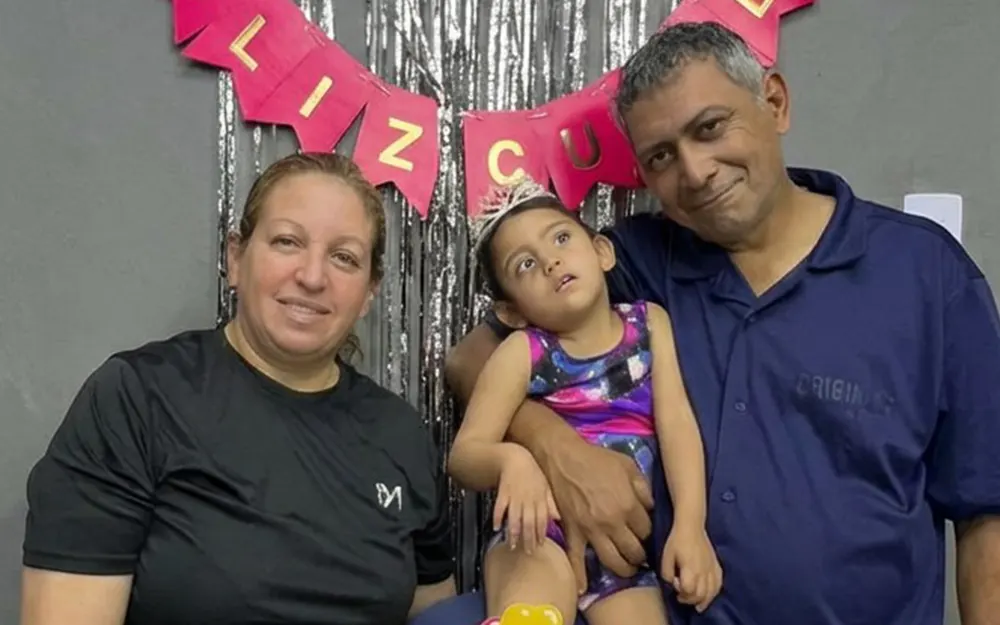 Una niña de Savio necesita ayuda para acceder a un tratamiento en México