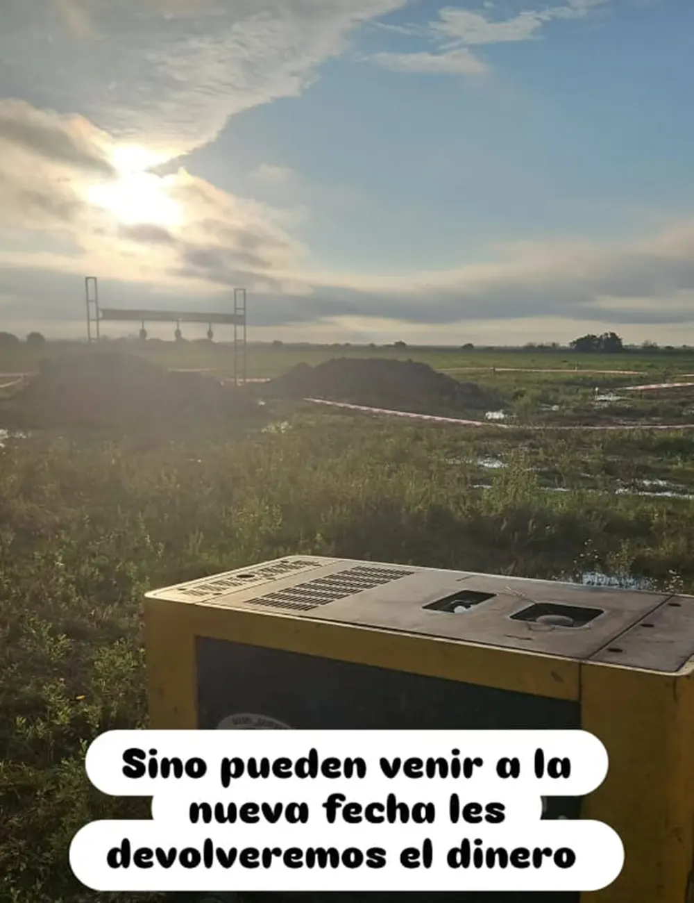 Mensajes difundios a través de su cuenta de Instagram de Carrera Sucia