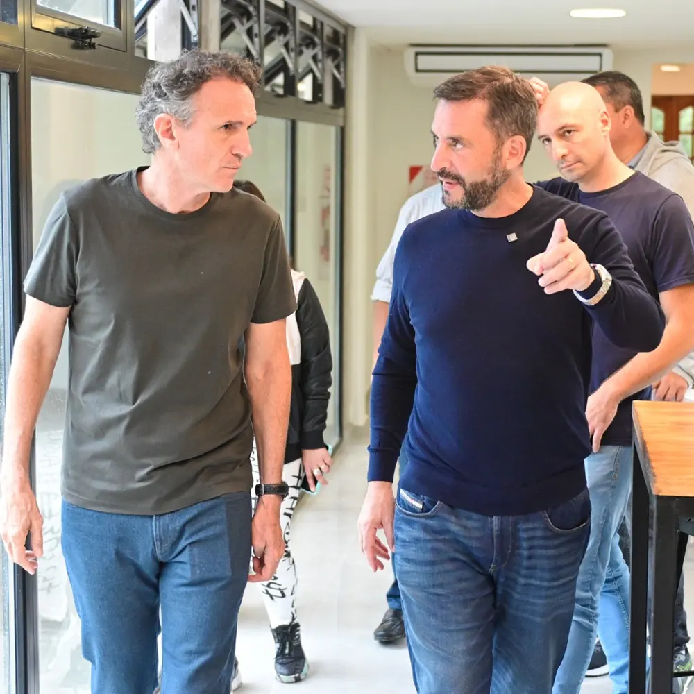 Gabriel Katopodis y Ariel Sujarchuk conversan