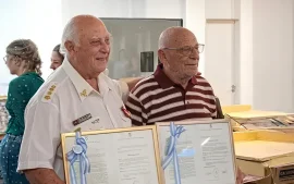 Reconocimiento a dos bomberos