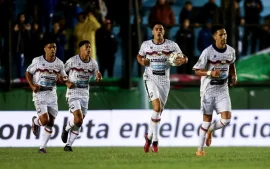 Los jugadores de Armenio tras el gol del descuento