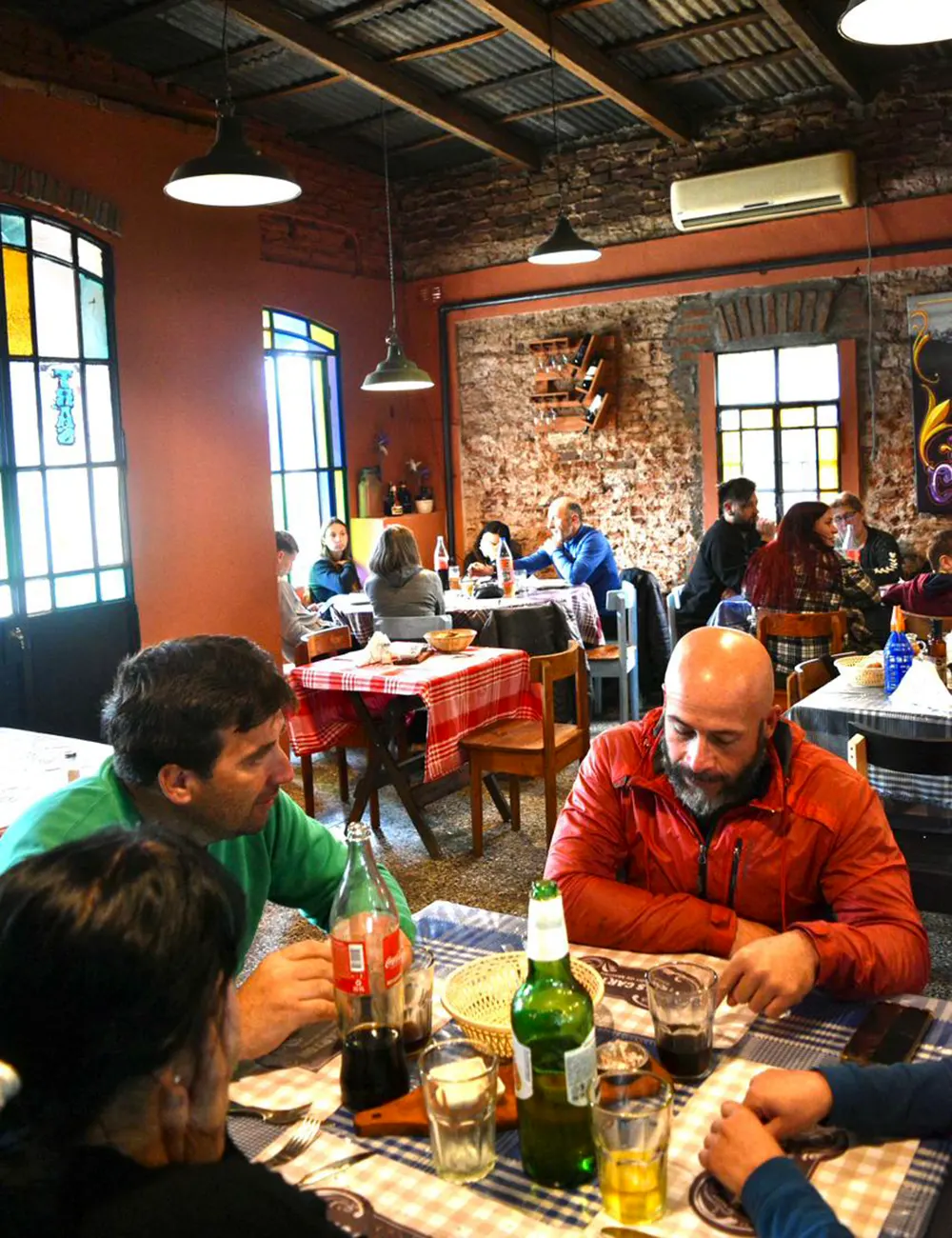 Sal&oacute;n del bodeg&oacute;n Tras Cart&oacute;n.