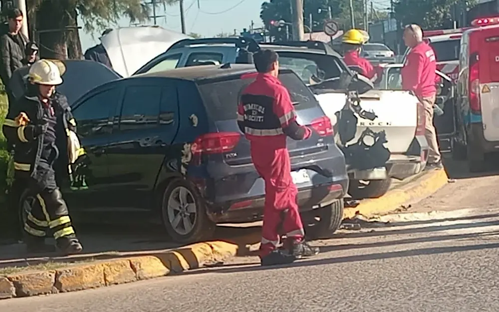 choque en maschwitz Una camioneta y un auto chocaron en la entrada de Ingeniero Maschwitz