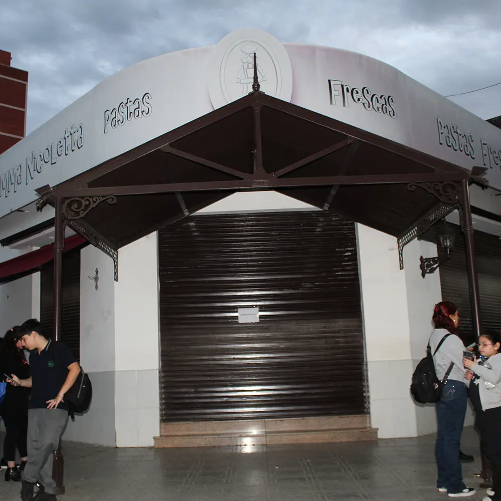 comercio cerrado por duelo