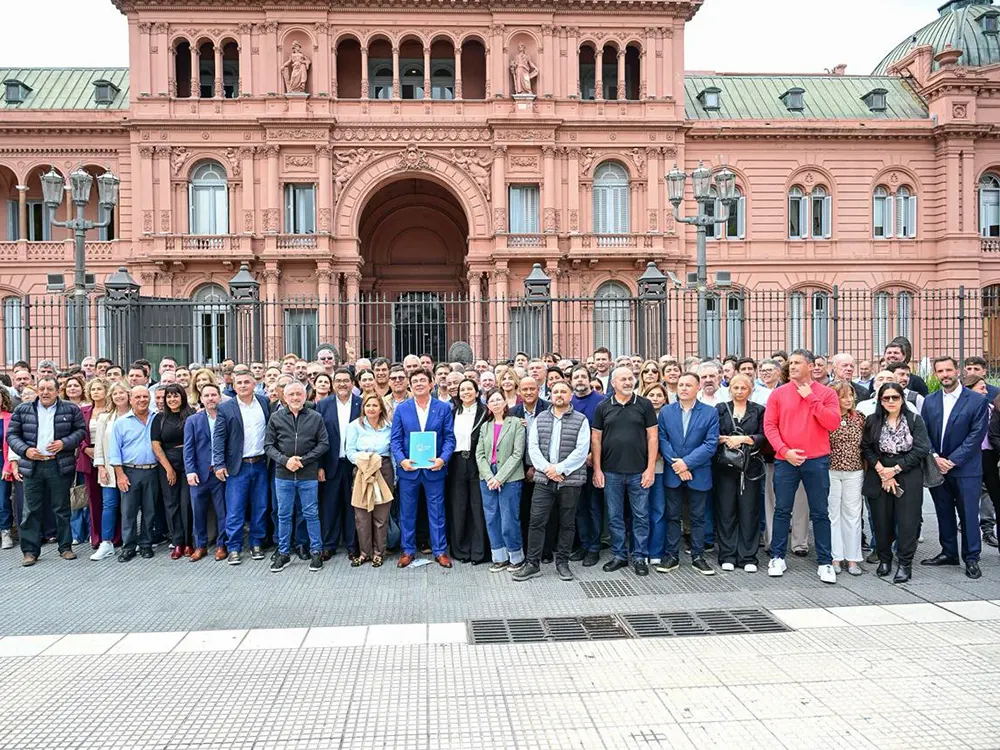 Referentes municipales y más de 200 intendentes del todo el país.