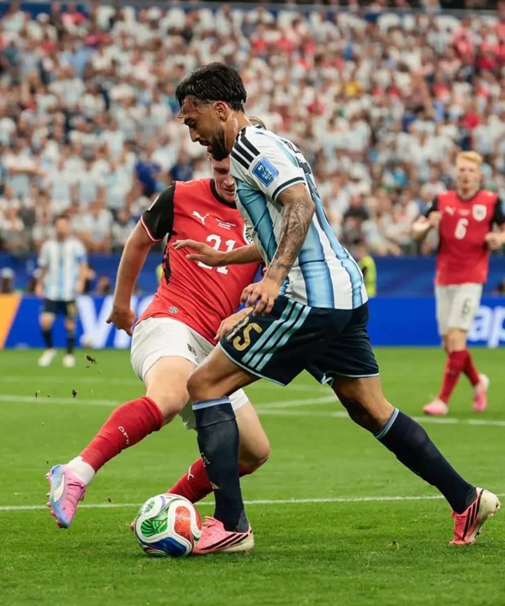 González encara a un rival