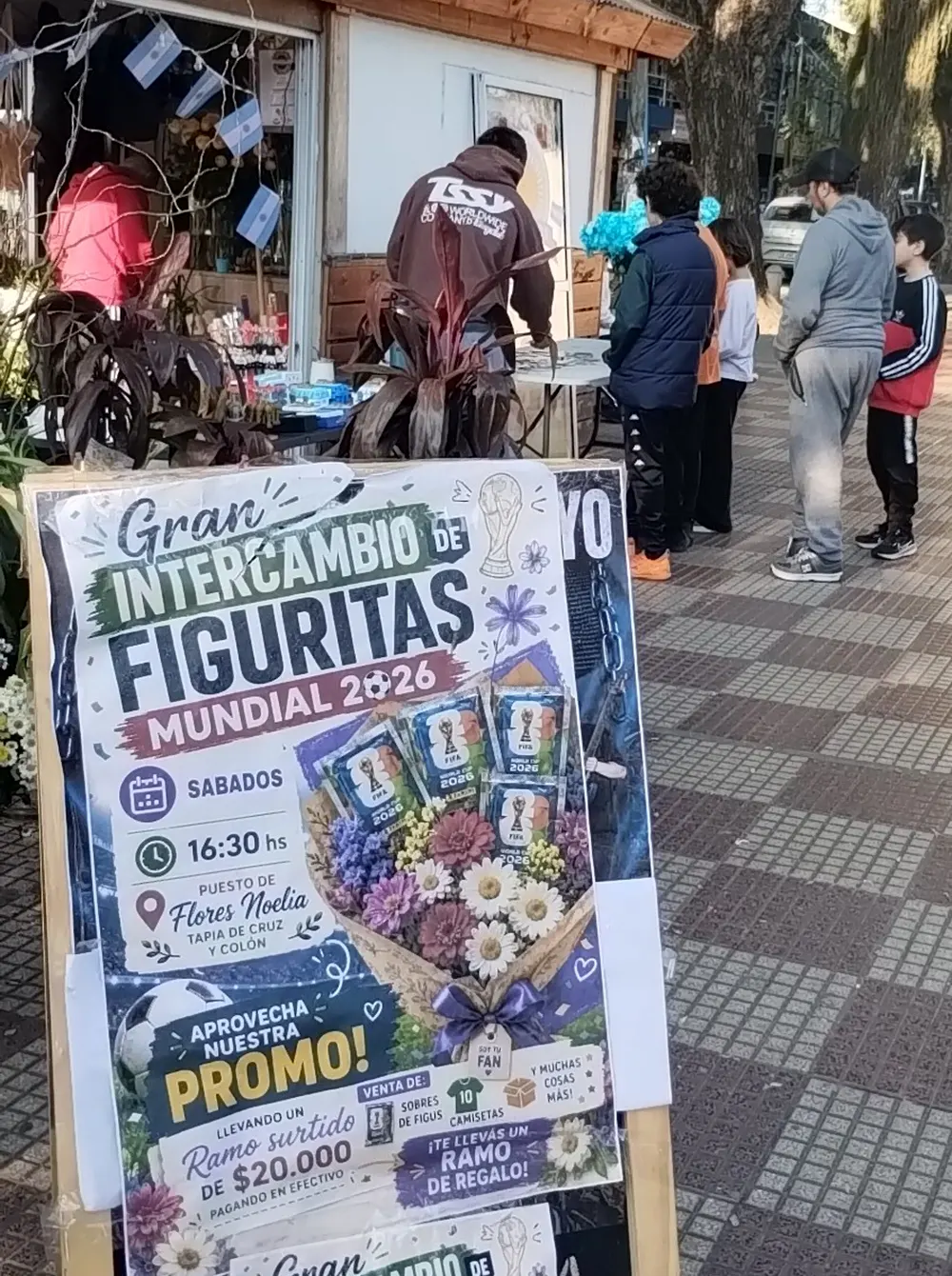 Cartel convocando al intercambio de figuritas