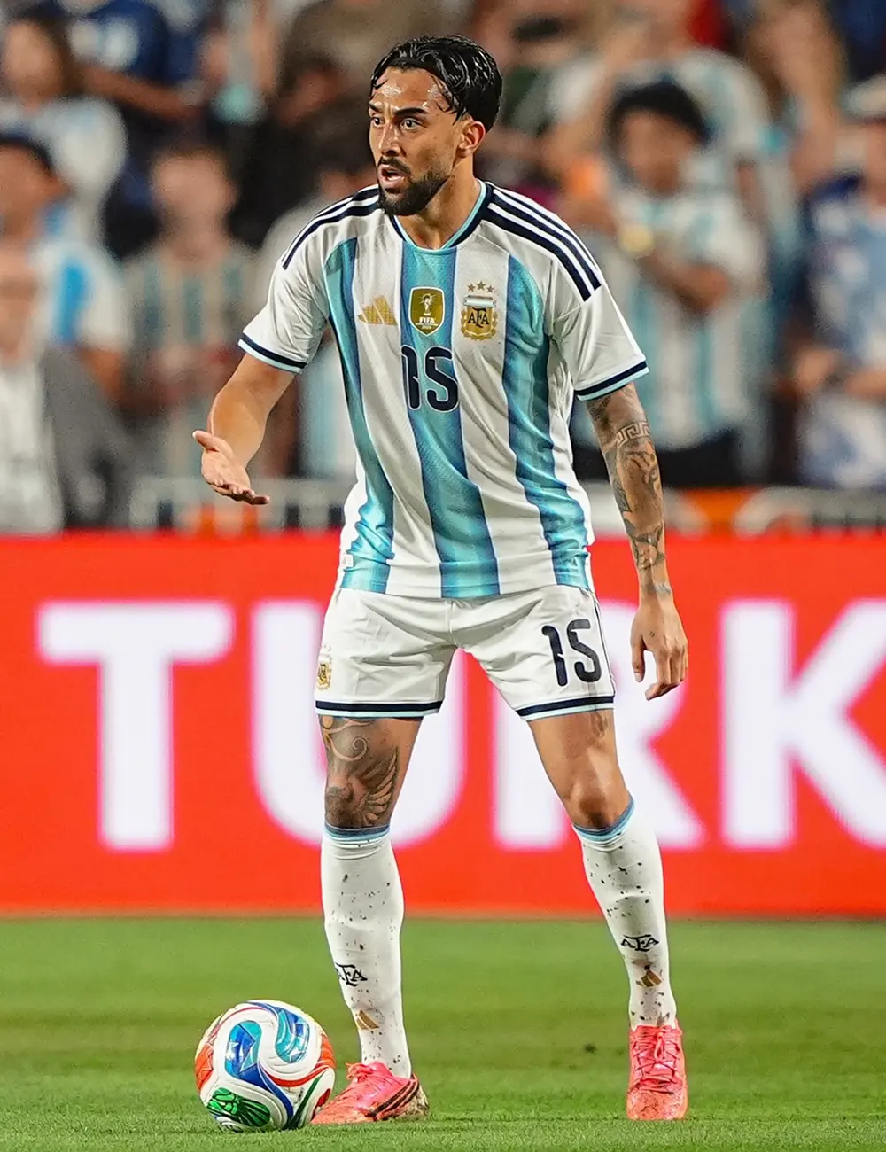 Nicol&aacute;s Gonz&aacute;lez jug&oacute; durante 32 minutos ante el partido de Islandia.