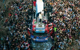 Nicolás González fue recibido por una multitud en Escobar
