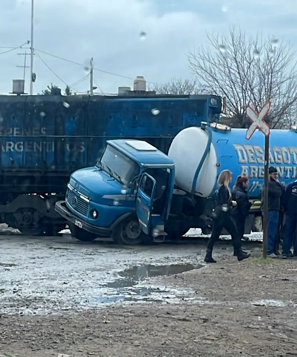 choque entre el tren y el cami&oacute;n atmosf&eacute;rico