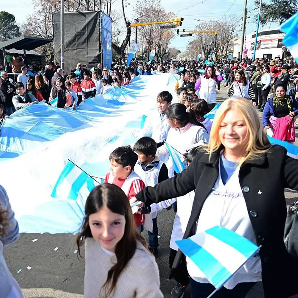 Desfile patrio de la edicion 2025 en Matheu.