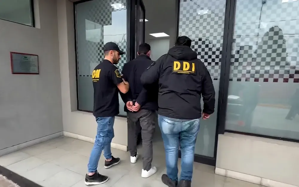 Detención de un hombre acusado de violar a su hija de 10 años.
