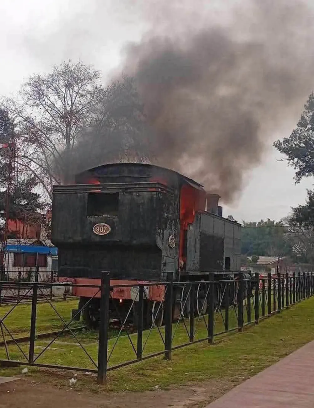 Humo saliendo de la histórica locomotora.