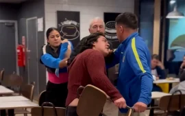 Pelea en el comercio del McDonald's.