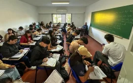 Alumnos en clases en el Polo de Educación Superior de Escobar
