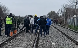 Policías en las vías, en el lugar del incidente