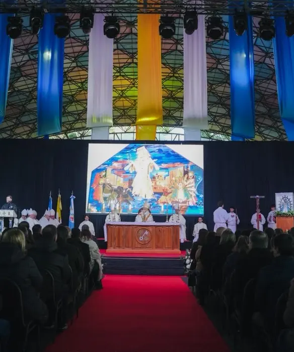 Celebraci&oacute;n de la misa por el enviado del papa