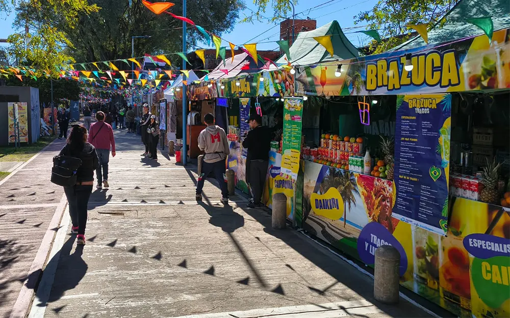 D'Gustar en la estación de Escobar