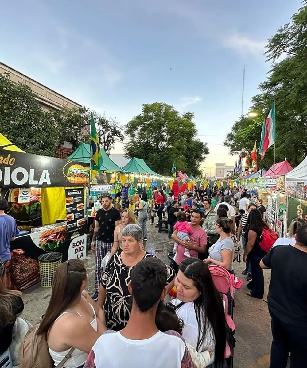 Convocante feria D gustar