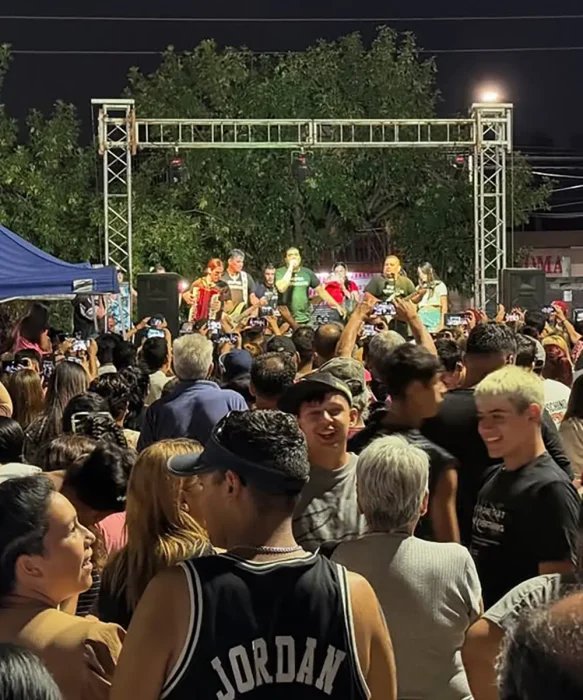 Presentaci&oacute;n de bandas en la feria de D'Gustar