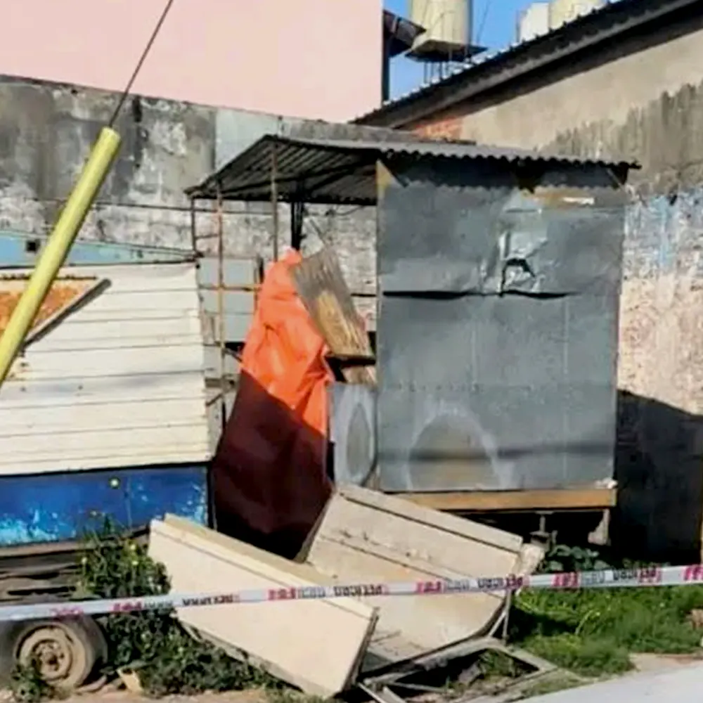 Carro abandonado donde apareci&oacute; el cuerpo del joven