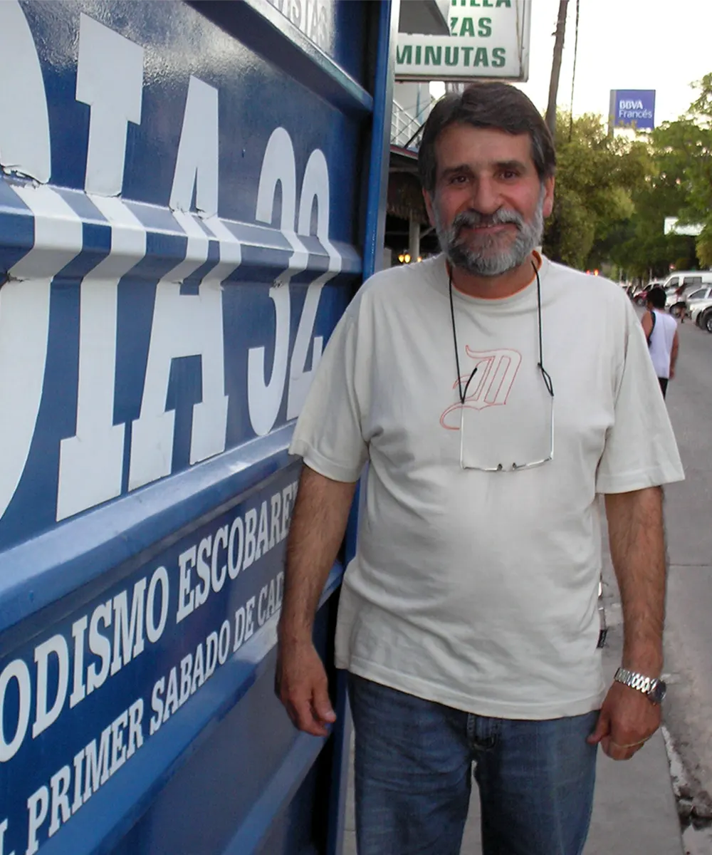 H&eacute;ctor "Pocho" Ca&ntilde;a