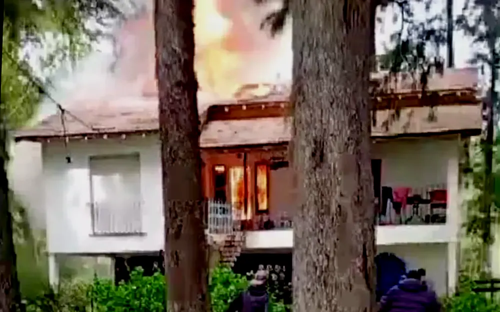 Desesperante incendio en una vivienda a orillas del Paraná de las Palmas