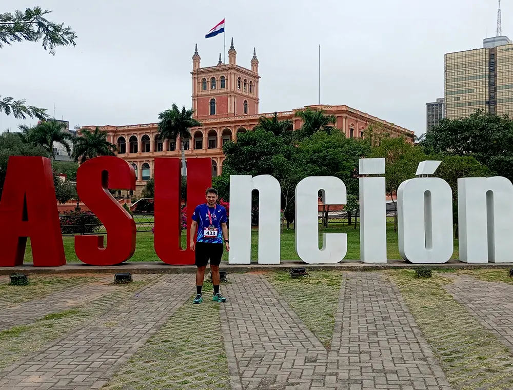 Marega en la ciudad de Asunci&oacute;n por el marat&oacute;n.